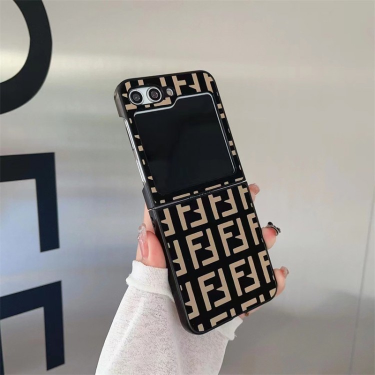 Fendi フェンディハイブランドgalaxy z flip6 5/z flip4/z flip3折りたたみケースギャラクシーz fold6 5 4 3ブランド携帯ケースgalaxy z fold6 5/z fold4メンズレディースケース高級感galaxyz flip5/z flip4/z fold5/z fold4ブランドケース