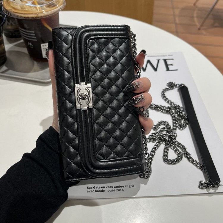 Chanel シャネルiphone16/15/14/13 Pro Maxケースブランドコピーブランドiphone16/15/14Proメンズケースレディース向けiphone16/15/14/13Proケース