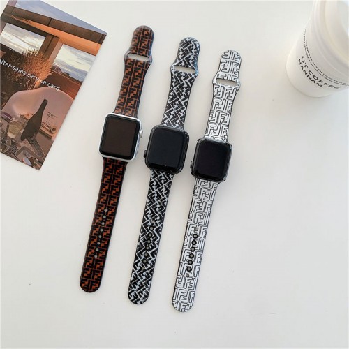 フェンディ 高級感 Apple Watch9 8 7 10 se2/6/5/4/3/2/1ベルト 軽量 フィット 通気性 ハイブランド Fendi アップルウォッチ9 8/se2革ベルト 耐久性ブランドiwatch 7 8 9 バンド 丈夫Apple Watch 9 ultra/8/7/6ブランドベルト 流行り