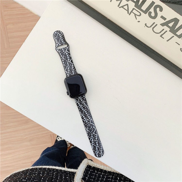 フェンディ 高級感 Apple Watch9 8 7 10 se2/6/5/4/3/2/1ベルト 軽量 フィット 通気性 ハイブランド Fendi アップルウォッチ9 8/se2革ベルト 耐久性ブランドiwatch 7 8 9 バンド 丈夫Apple Watch 9 ultra/8/7/6ブランドベルト 流行り